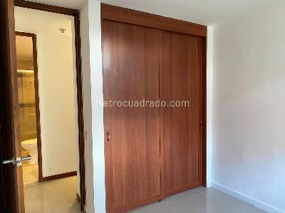 Apartamento de 2 alcobas en venta en Envigado, Envigado, 84 m² · foto 13 de 16