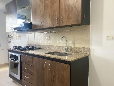 Apartamento de 2 alcobas en venta en Envigado, Envigado, 84 m² · foto 9 de 16