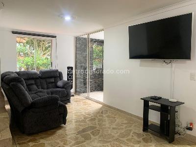 Casa de 4 alcobas en arriendo en El Poblado, Medellín, 300 m² · foto 8 de 19