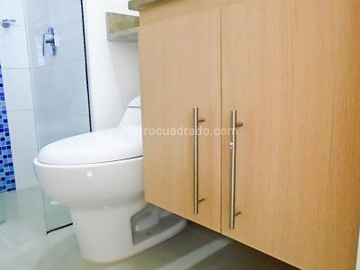 Apartamento de 3 alcobas en arriendo en El Poblado, Medellín, 72 m² · foto 13 de 14