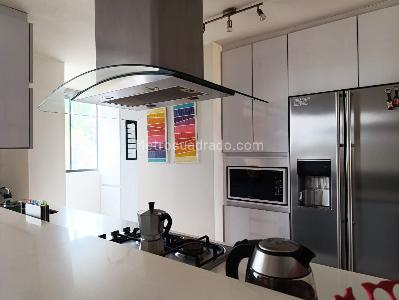 Apartamento de 3 alcobas en arriendo en El Tesoro, Medellín, 134 m² · foto 9 de 20
