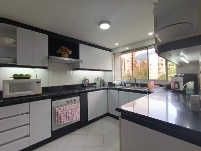 Apartamento de 3 alcobas en venta en El Poblado, Medellín, 195 m² · foto 6 de 20