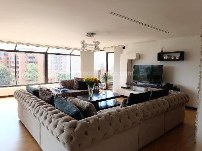 Apartamento en venta en El Poblado, Medellín · foto 2 de 20
