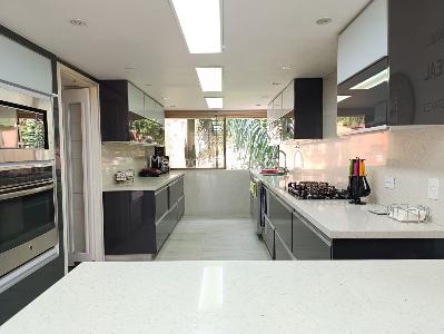 Apartamento en venta en El Poblado, Medellín · foto 5 de 20