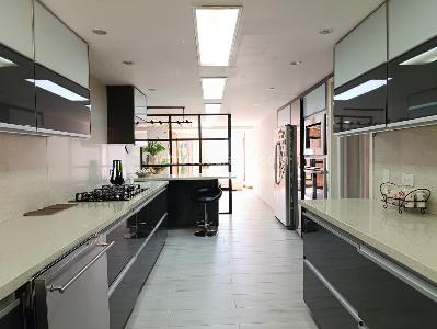 Apartamento en venta en El Poblado, Medellín · foto 6 de 20