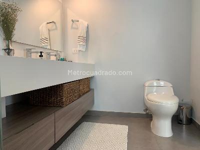 Apartamento de 3 alcobas en venta en El Poblado, Medellín, 195 m² · foto 17 de 19