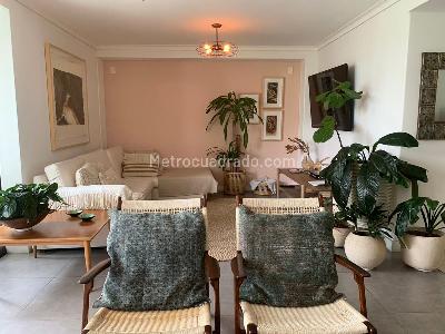Apartamento de 3 alcobas en venta en El Poblado, Medellín, 195 m² · foto 3 de 19