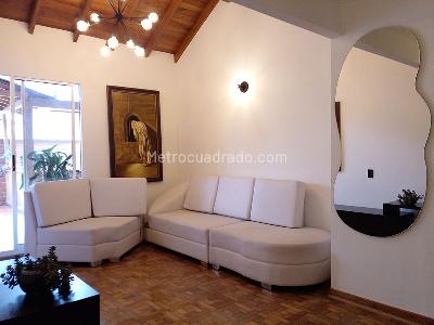 Casa de 3 alcobas en venta en Envigado, Envigado, 214 m² · foto 8 de 19