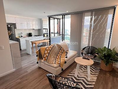 Apartamento en arriendo en El Poblado, Medellín · foto 3 de 12