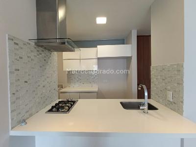 Apartaestudio en arriendo en El Poblado, Medellín · foto 8 de 15