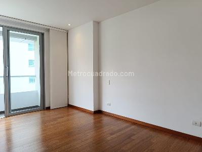 Apartaestudio en arriendo en El Poblado, Medellín, 57 m² · foto 10 de 13