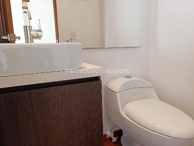 Apartaestudio en arriendo en El Poblado, Medellín, 57 m² · foto 13 de 13