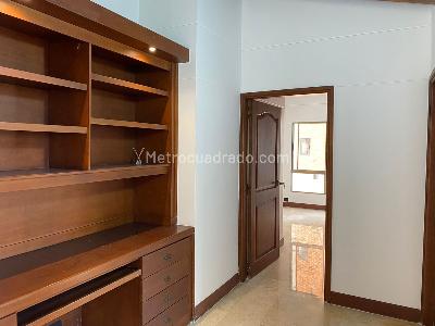 Apartamento de 4 alcobas en venta en El Poblado, Medellín, 333 m² · foto 14 de 20