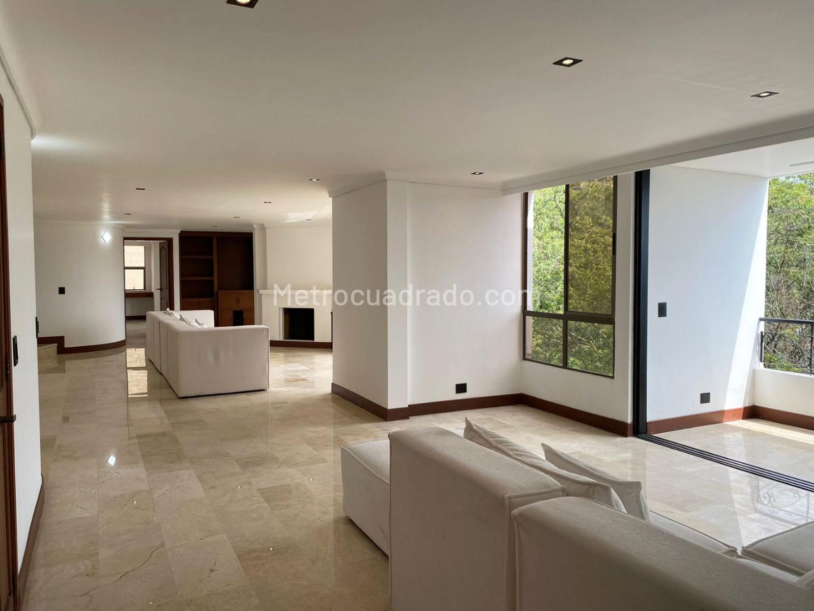 Apartamento de 4 habitaciones en venta en El Poblado, Medellín — imagen 1 de 20