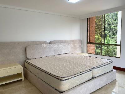Apartamento de 4 alcobas en venta en El Poblado, Medellín, 333 m² · foto 8 de 20