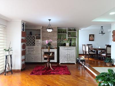 Apartamento en venta en El Poblado, Medellín · foto 2 de 20
