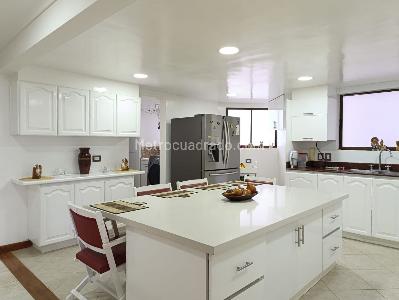 Apartamento en venta en El Poblado, Medellín · foto 7 de 20