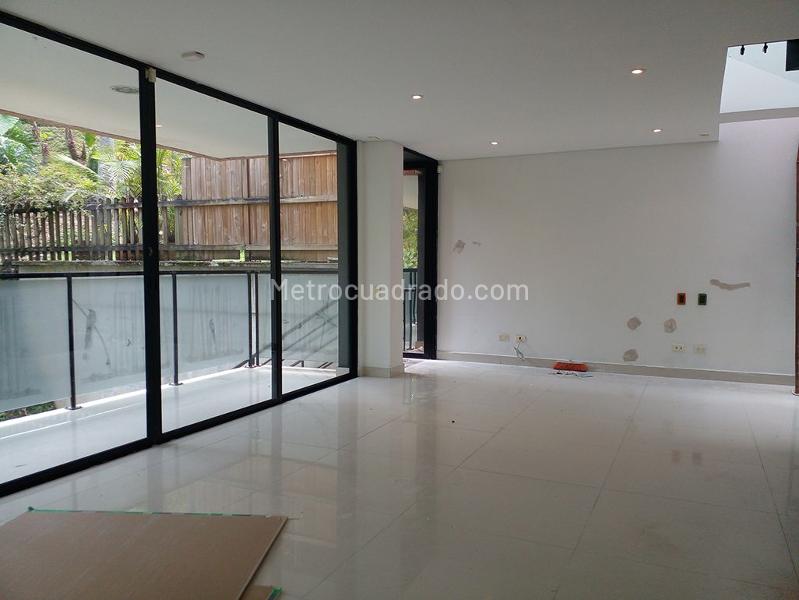 Casa en arriendo en Envigado (Unidad Cerrada) - 3