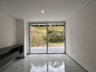 Casa de 3 alcobas en venta en Envigado, Envigado, 360 m² · foto 12 de 19