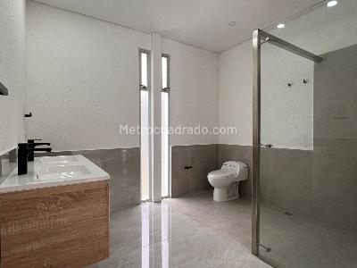 Casa de 3 alcobas en venta en Envigado, Envigado, 360 m² · foto 13 de 19