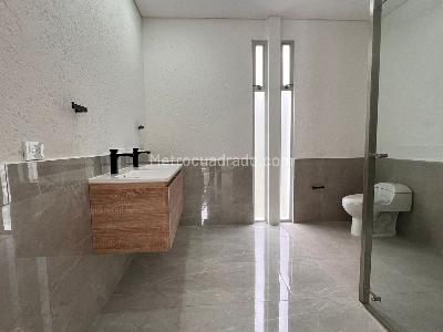 Casa de 3 alcobas en venta en Envigado, Envigado, 360 m² · foto 14 de 19