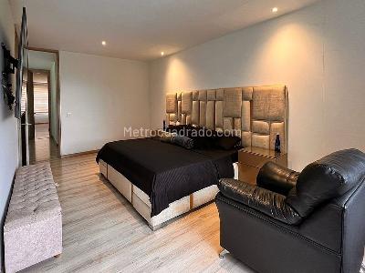 Casa de 3 alcobas en venta en Envigado, Envigado, 230 m² · foto 9 de 18