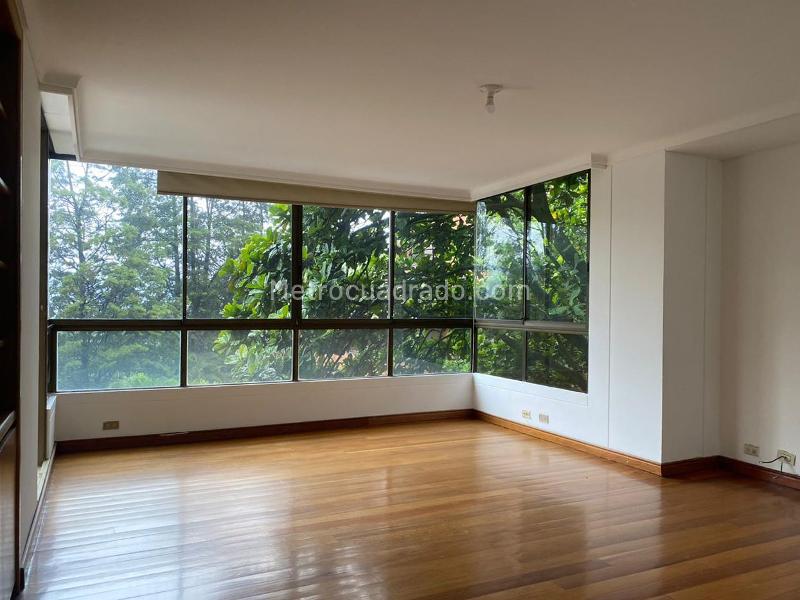 Elegant 4BR Apartment with Gym in El Poblado - 4