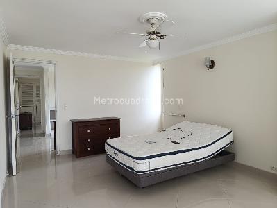 Apartamento de 3 alcobas en venta en El Tesoro, Medellín, 178 m² · foto 11 de 20