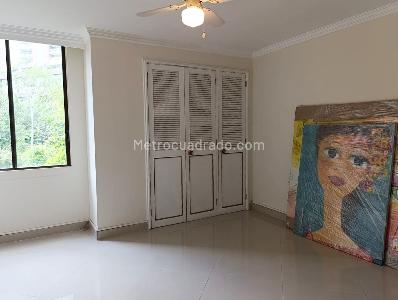 Apartamento de 3 alcobas en venta en El Tesoro, Medellín, 178 m² · foto 16 de 20