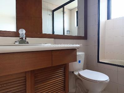 Apartamento de 3 alcobas en venta en El Diamante No. 2, Medellín, 242 m² · foto 17 de 19
