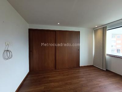 Apartamento de 3 alcobas en venta en El Poblado, Medellín, 250 m² · foto 10 de 20