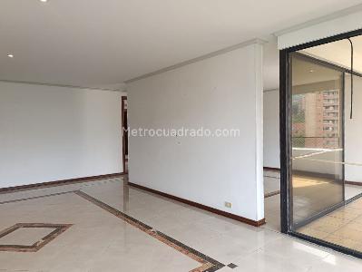 Apartamento de 3 alcobas en venta en El Poblado, Medellín, 250 m² · foto 5 de 20