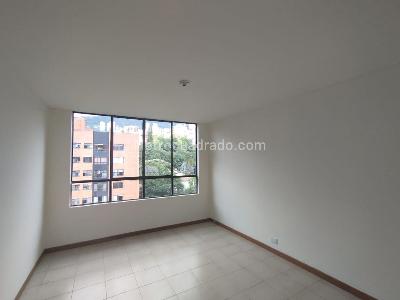 Apartamento de 3 alcobas en arriendo en El Poblado, Medellín, 135 m² · foto 4 de 11