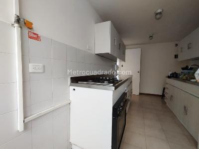 Apartamento de 3 alcobas en arriendo en El Poblado, Medellín, 135 m² · foto 5 de 11
