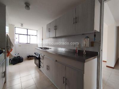 Apartamento de 3 alcobas en arriendo en El Poblado, Medellín, 135 m² · foto 6 de 11