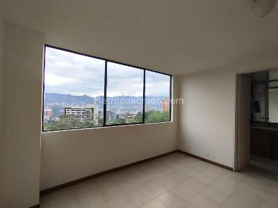 Apartamento de 3 alcobas en arriendo en El Poblado, Medellín, 135 m² · foto 7 de 11