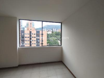 Apartamento de 3 alcobas en arriendo en El Poblado, Medellín, 135 m² · foto 9 de 11