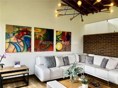 Casa de 4 alcobas en venta en Rionegro, Rionegro, 460 m² · foto 2 de 19