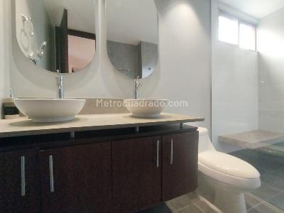 Apartamento de 3 alcobas en arriendo en El Poblado, Medellín, 150 m² · foto 14 de 15