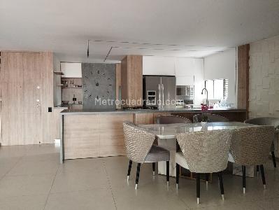 Apartamento de 3 alcobas en arriendo en El Poblado, Medellín, 150 m² · foto 7 de 15