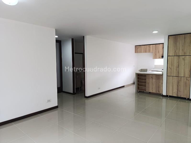 Apartamento de 3 Alcobas con 4 Baños en Unidad Cerrada (El Poblado) - 2