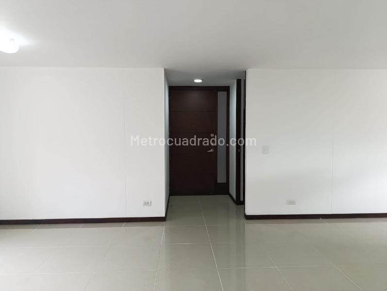 Apartamento de 3 Alcobas con 4 Baños en Unidad Cerrada (El Poblado) - 4