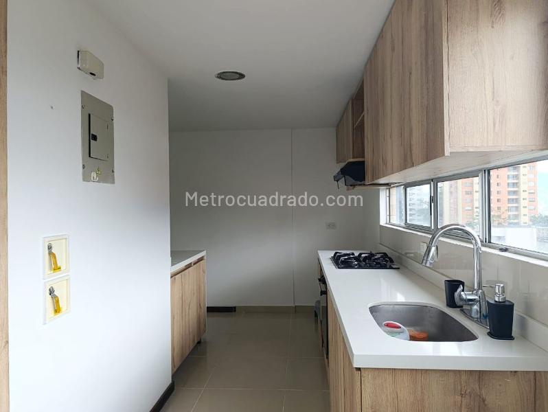 Apartamento de 3 Alcobas con 4 Baños en Unidad Cerrada (El Poblado) - 7