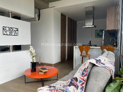 Apartaestudio en arriendo en El Poblado, Medellín, 50 m² · foto 2 de 13