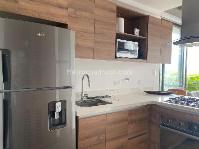 Apartaestudio en arriendo en El Poblado, Medellín, 50 m² · foto 5 de 13