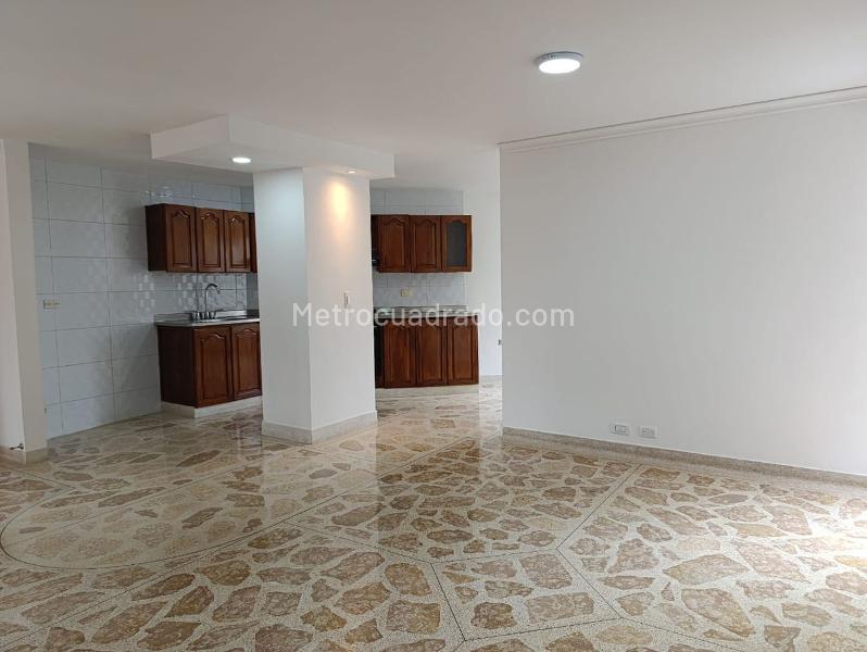 3BR Apartment in Gated Community in El Poblado with Balcony - 2