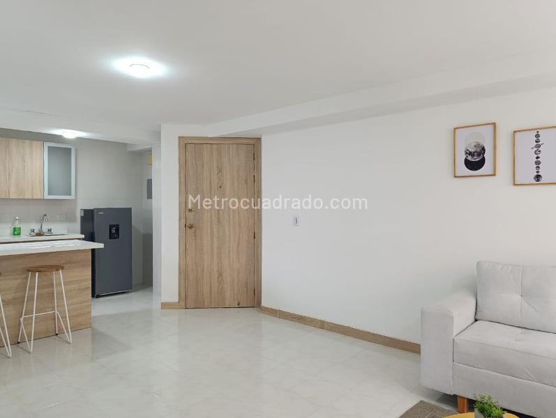 Apartamento de 2 Alcobas con Parqueadero Cubierto en El Poblado - 6