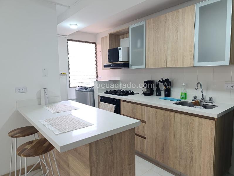 Apartamento de 2 Alcobas con Parqueadero Cubierto en El Poblado - 7