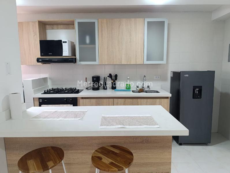 Apartamento de 2 Alcobas con Parqueadero Cubierto en El Poblado - 8