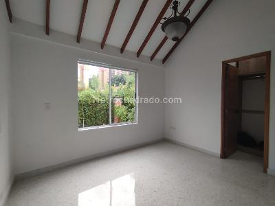 Casa de 3 alcobas en venta en El Poblado, Medellín, 215 m² · foto 10 de 19